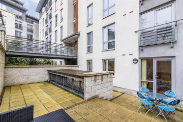 Ropewalk Court